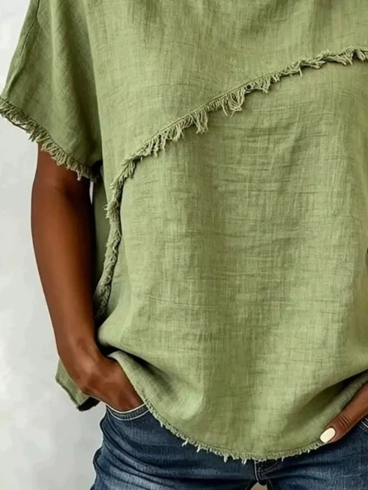 plus size frayed hem short sleeve top